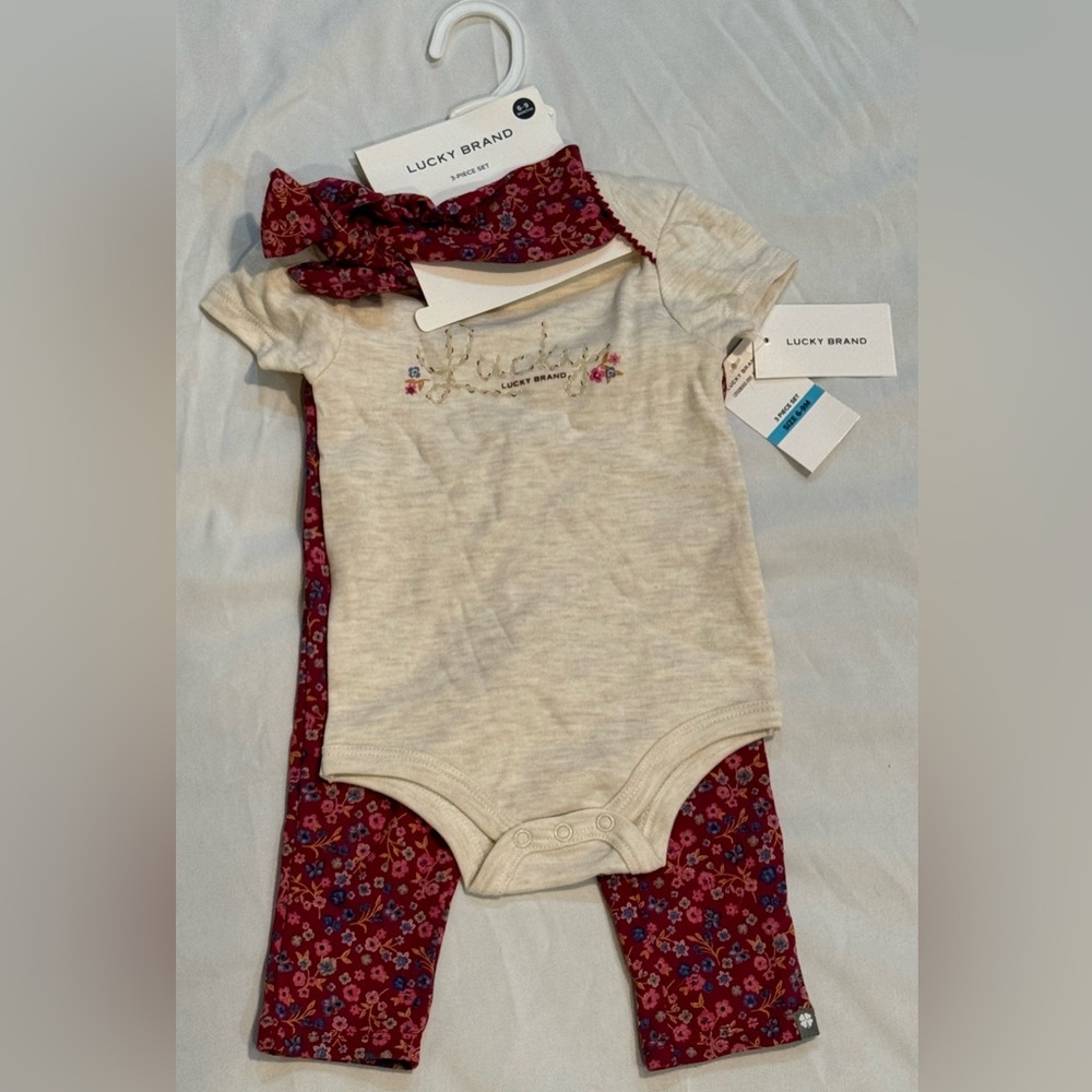 NWT Lucky Brand 3 Piece Set 6-9 Months Onesie Pants Headband Maroon & Flowers